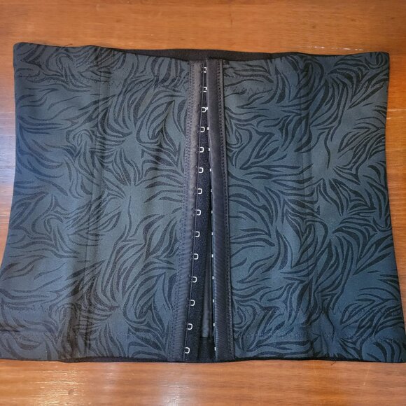 Black Forever Waist Trainer/Shaper/Corset w Black Floral Print - Picture 6 of 8